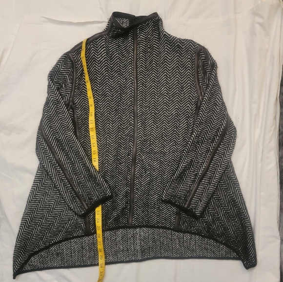 Tom Ford leather trimmed cashmere blend sweater size Large - Picture 10 of 16